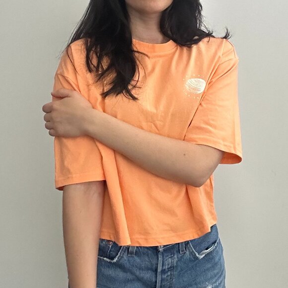 4F Oversized Boxy Quarter Sleeve Tee Shirt in Orange - Picture 5 of 8